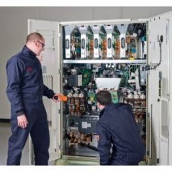 APC WADVULTRA-VS2-A100 frais d'aide et maintenance 1 année[s] 