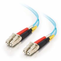 C2G Câble de raccordement en fibres optiques multimodes LC-LC 50/125 OM3 Duplex PVC [LSZH] 10 Gbit de 2 M - Aqua 
