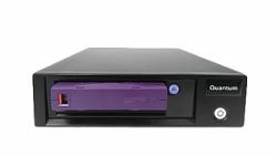 Quantum TC-L82BN-AR backup storage device Storage drive Tape Cartridge LTO (Quantum Tape Drive LTO-8 SAS Tabletop KIT extern incl. 1 LTO-8 Data Cartridge)