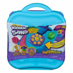 Kinetic Sand , SquishMotion with 1lb Pink, Yellow & Blue Play Sand, Stamper & 5 Tools, Storage Case, Sensory Toys for Kids Ages 5 and up (Kinetic Sand SquishMotion)